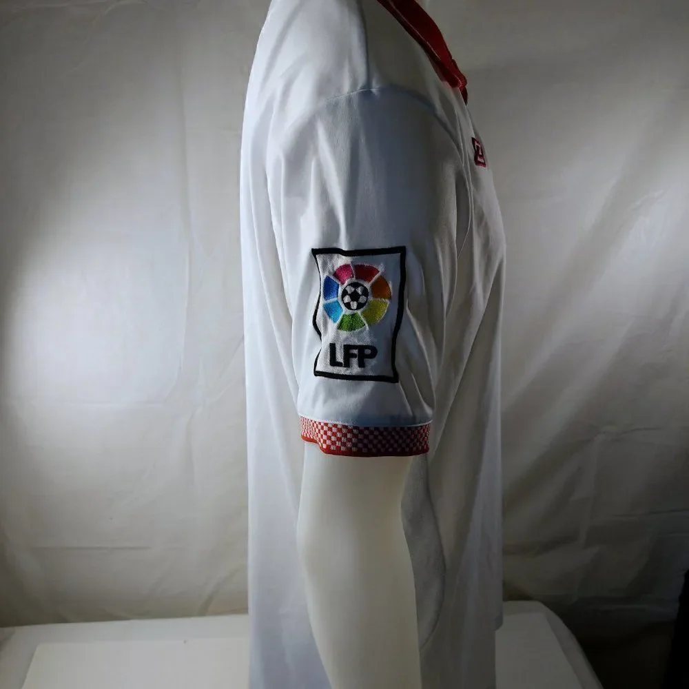 Umbro 2005 sevilla fc jersey sz. XL‎